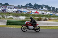 Vintage-motorcycle-club;eventdigitalimages;mallory-park;mallory-park-trackday-photographs;no-limits-trackdays;peter-wileman-photography;trackday-digital-images;trackday-photos;vmcc-festival-1000-bikes-photographs
